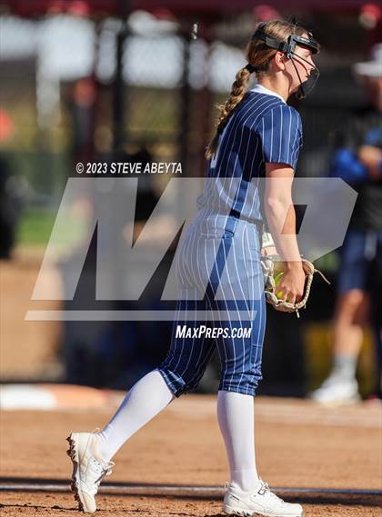 Thumbnail 2 in ThunderRidge vs. Grandview (CHSAA 5A First Round) photogallery.