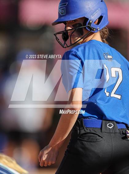 Thumbnail 2 in ThunderRidge vs. Grandview (CHSAA 5A First Round) photogallery.