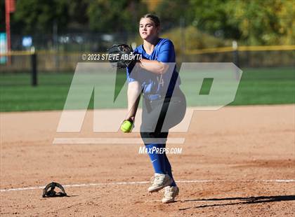 Thumbnail 1 in ThunderRidge vs. Grandview (CHSAA 5A First Round) photogallery.
