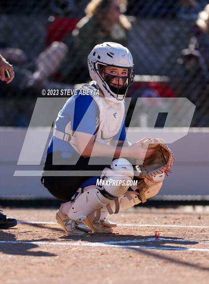 Thumbnail 2 in ThunderRidge vs. Grandview (CHSAA 5A First Round) photogallery.