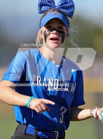 Thumbnail 2 in ThunderRidge vs. Grandview (CHSAA 5A First Round) photogallery.