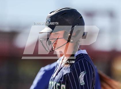 Thumbnail 1 in ThunderRidge vs. Grandview (CHSAA 5A First Round) photogallery.