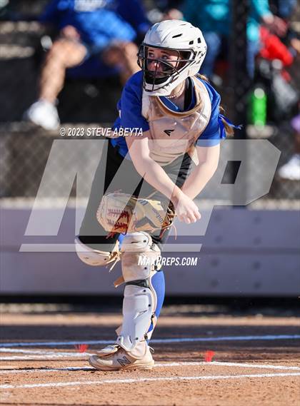 Thumbnail 2 in ThunderRidge vs. Grandview (CHSAA 5A First Round) photogallery.