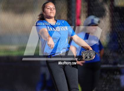 Thumbnail 1 in ThunderRidge vs. Grandview (CHSAA 5A First Round) photogallery.