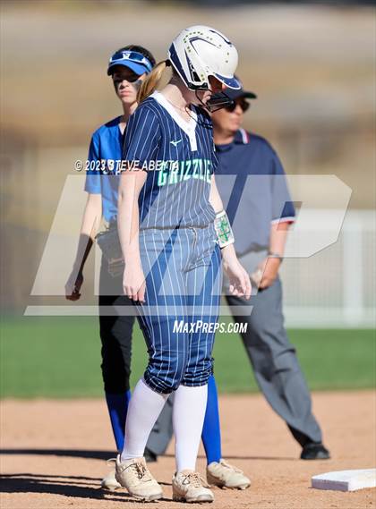 Thumbnail 2 in ThunderRidge vs. Grandview (CHSAA 5A First Round) photogallery.