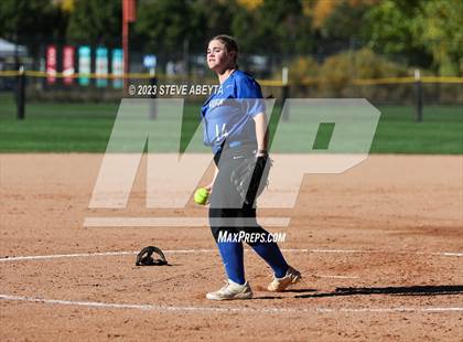 Thumbnail 3 in ThunderRidge vs. Grandview (CHSAA 5A First Round) photogallery.