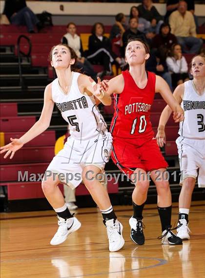 Thumbnail 3 in Pottsboro vs. Henrietta (Fantasy of Lights) photogallery.