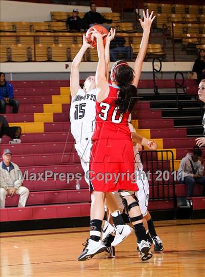 Thumbnail 1 in Pottsboro vs. Henrietta (Fantasy of Lights) photogallery.