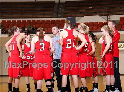Thumbnail 3 in Pottsboro vs. Henrietta (Fantasy of Lights) photogallery.