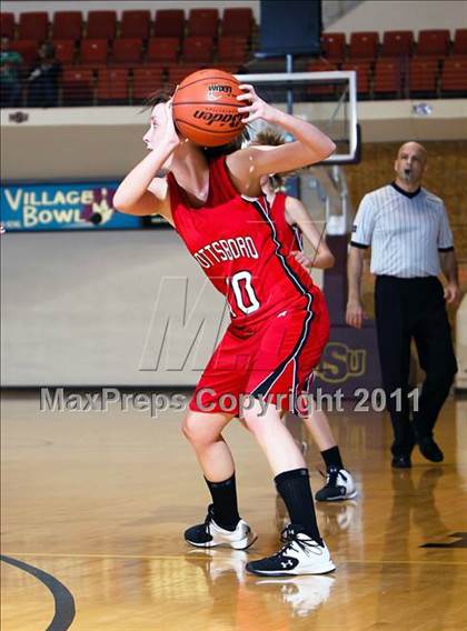 Thumbnail 3 in Pottsboro vs. Henrietta (Fantasy of Lights) photogallery.
