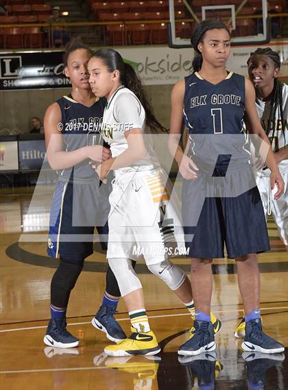 Thumbnail 1 in Vanden vs. Elk Grove (CIF SJS D2 Semifinal) photogallery.