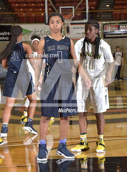 Thumbnail 3 in Vanden vs. Elk Grove (CIF SJS D2 Semifinal) photogallery.