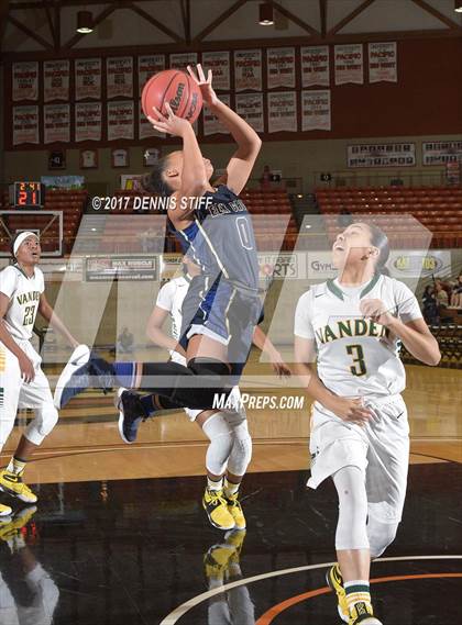 Thumbnail 3 in Vanden vs. Elk Grove (CIF SJS D2 Semifinal) photogallery.