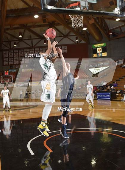 Thumbnail 2 in Vanden vs. Elk Grove (CIF SJS D2 Semifinal) photogallery.