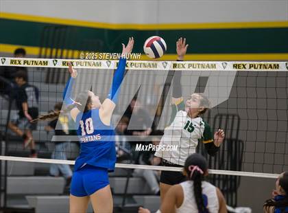 Thumbnail 1 in Hillsboro @ Putnam photogallery.