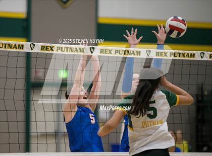 Thumbnail 2 in Hillsboro @ Putnam photogallery.