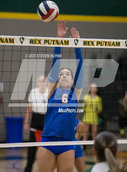 Thumbnail 2 in Hillsboro @ Putnam photogallery.