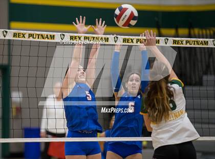 Thumbnail 3 in Hillsboro @ Putnam photogallery.