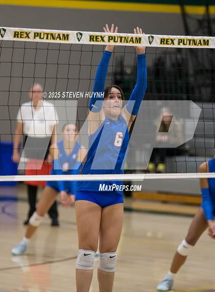 Thumbnail 1 in Hillsboro @ Putnam photogallery.