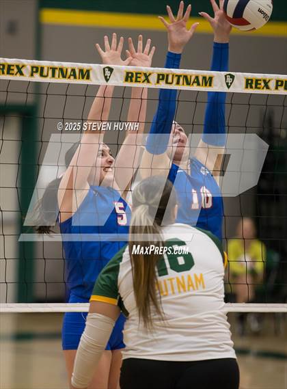 Thumbnail 1 in Hillsboro @ Putnam photogallery.