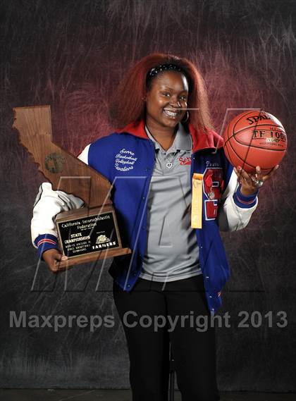 Thumbnail 3 in Serra (CIF State D4 Award Photos) photogallery.
