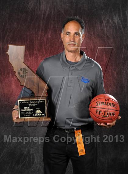 Thumbnail 2 in Serra (CIF State D4 Award Photos) photogallery.
