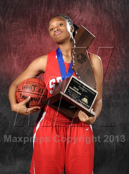 Thumbnail 2 in Serra (CIF State D4 Award Photos) photogallery.