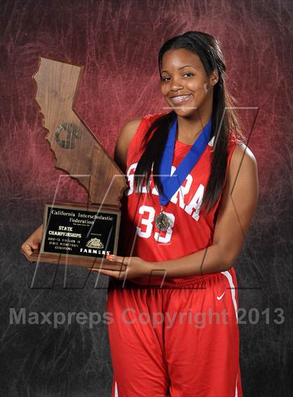 Thumbnail 2 in Serra (CIF State D4 Award Photos) photogallery.