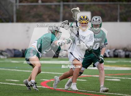 Thumbnail 2 in Summit vs Bellevue (Northwest Invitational) photogallery.