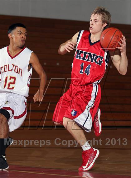 Thumbnail 1 in King vs Colton (MaxPreps Holiday Classic) photogallery.