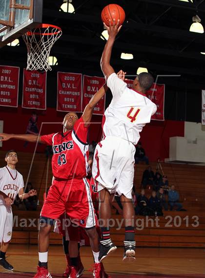 Thumbnail 1 in King vs Colton (MaxPreps Holiday Classic) photogallery.