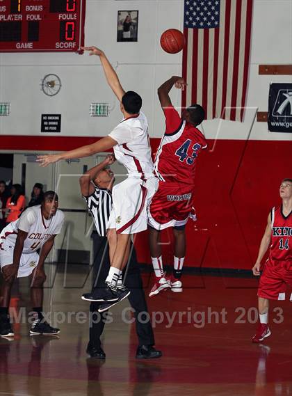 Thumbnail 1 in King vs Colton (MaxPreps Holiday Classic) photogallery.