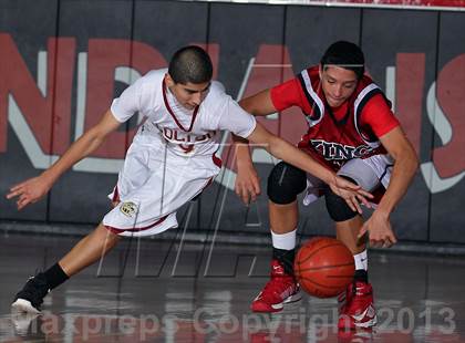 Thumbnail 2 in King vs Colton (MaxPreps Holiday Classic) photogallery.