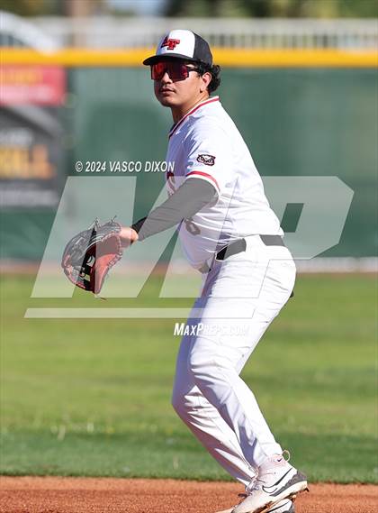 Thumbnail 3 in Coronado @ Agua Fria photogallery.