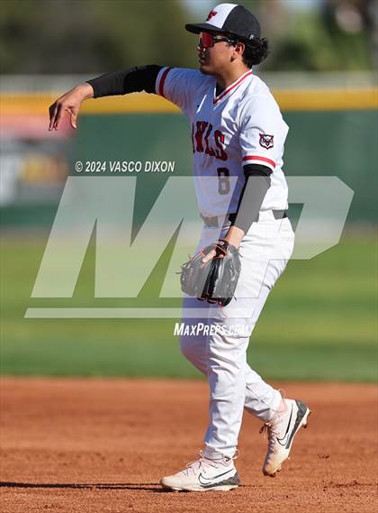 Thumbnail 2 in Coronado @ Agua Fria photogallery.