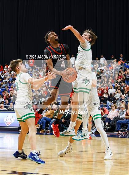 Thumbnail 1 in Paradise vs. Kountze  (UIL Basketball 3A D2 Final) photogallery.