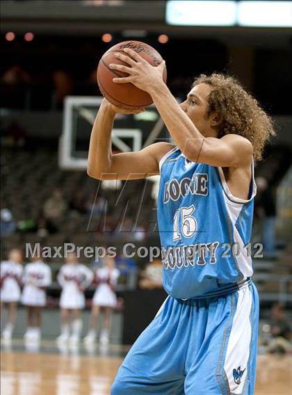 Thumbnail 3 in Holmes vs. Boone County (Regional Playoff) photogallery.
