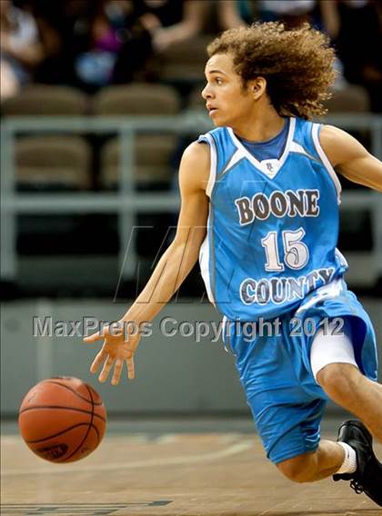Thumbnail 1 in Holmes vs. Boone County (Regional Playoff) photogallery.
