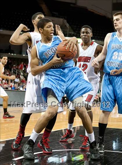 Thumbnail 3 in Holmes vs. Boone County (Regional Playoff) photogallery.