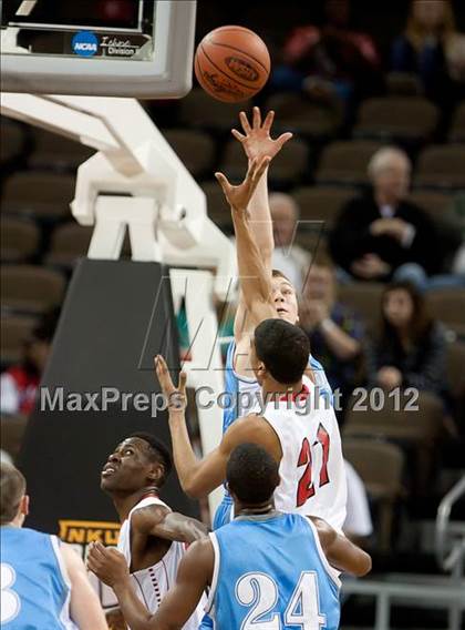 Thumbnail 3 in Holmes vs. Boone County (Regional Playoff) photogallery.