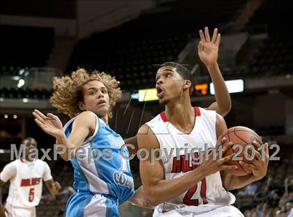 Thumbnail 3 in Holmes vs. Boone County (Regional Playoff) photogallery.