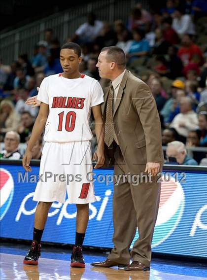 Thumbnail 2 in Holmes vs. Boone County (Regional Playoff) photogallery.