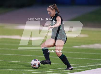 Thumbnail 2 in Southlake Carroll vs. Weatherford (UIL Bi-District Playoff) photogallery.