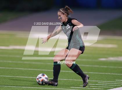 Thumbnail 1 in Southlake Carroll vs. Weatherford (UIL Bi-District Playoff) photogallery.