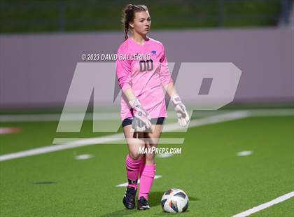Thumbnail 2 in Southlake Carroll vs. Weatherford (UIL Bi-District Playoff) photogallery.