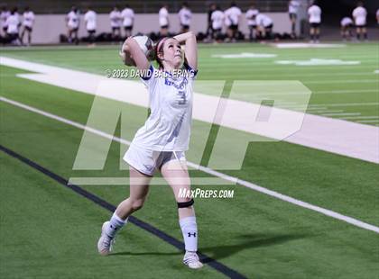 Thumbnail 1 in Southlake Carroll vs. Weatherford (UIL Bi-District Playoff) photogallery.
