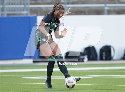 Thumbnail 3 in Southlake Carroll vs. Weatherford (UIL Bi-District Playoff) photogallery.
