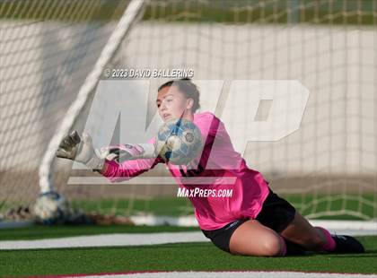 Thumbnail 1 in Southlake Carroll vs. Weatherford (UIL Bi-District Playoff) photogallery.
