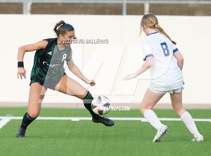 Thumbnail 2 in Southlake Carroll vs. Weatherford (UIL Bi-District Playoff) photogallery.