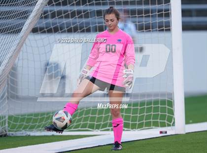 Thumbnail 3 in Southlake Carroll vs. Weatherford (UIL Bi-District Playoff) photogallery.